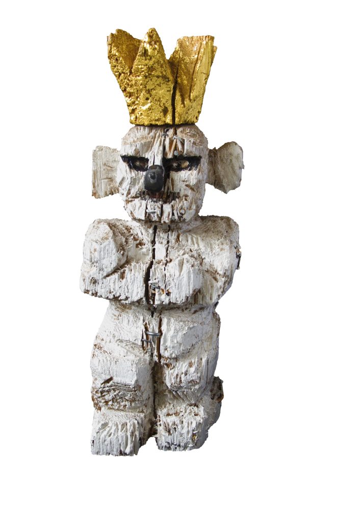 Holzfigur mit goldener Krone für neue Orientierung und Zuversicht im Trauer-Coaching online.